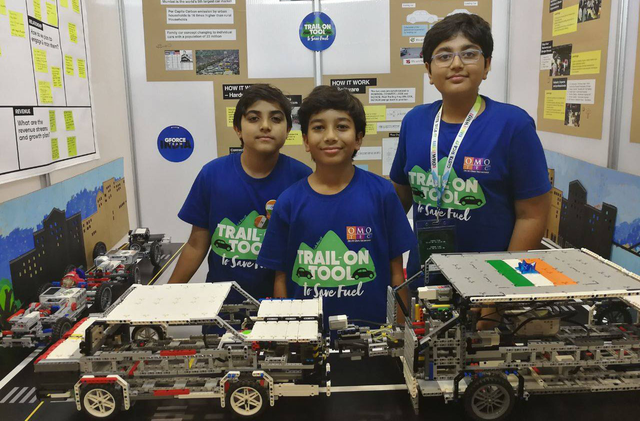 Teams displaying their entry in the Open Category - Costa Rica